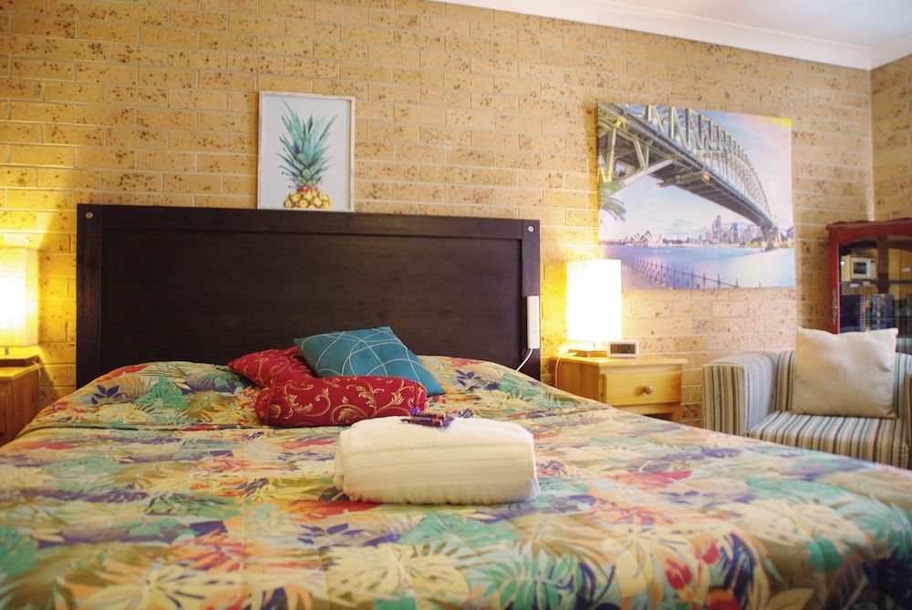 White Lanterns Motel Standard Single Room 5