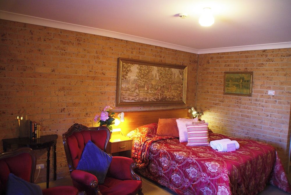 White Lanterns Motel Standard Single Room 7