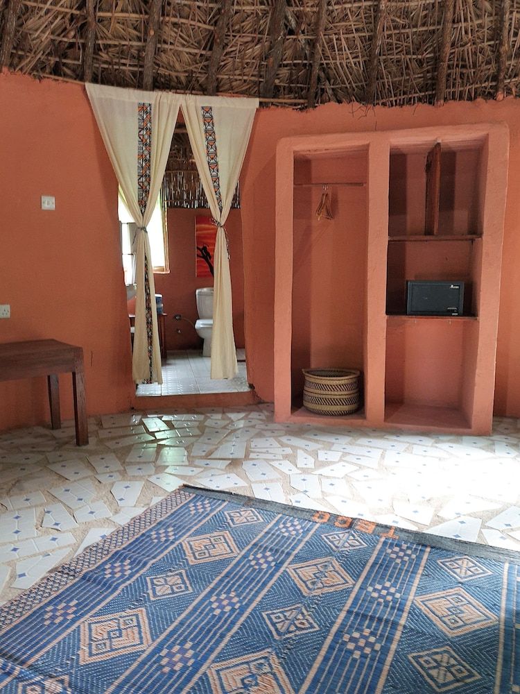 Africa Safari Selous Banda Bungalo 7