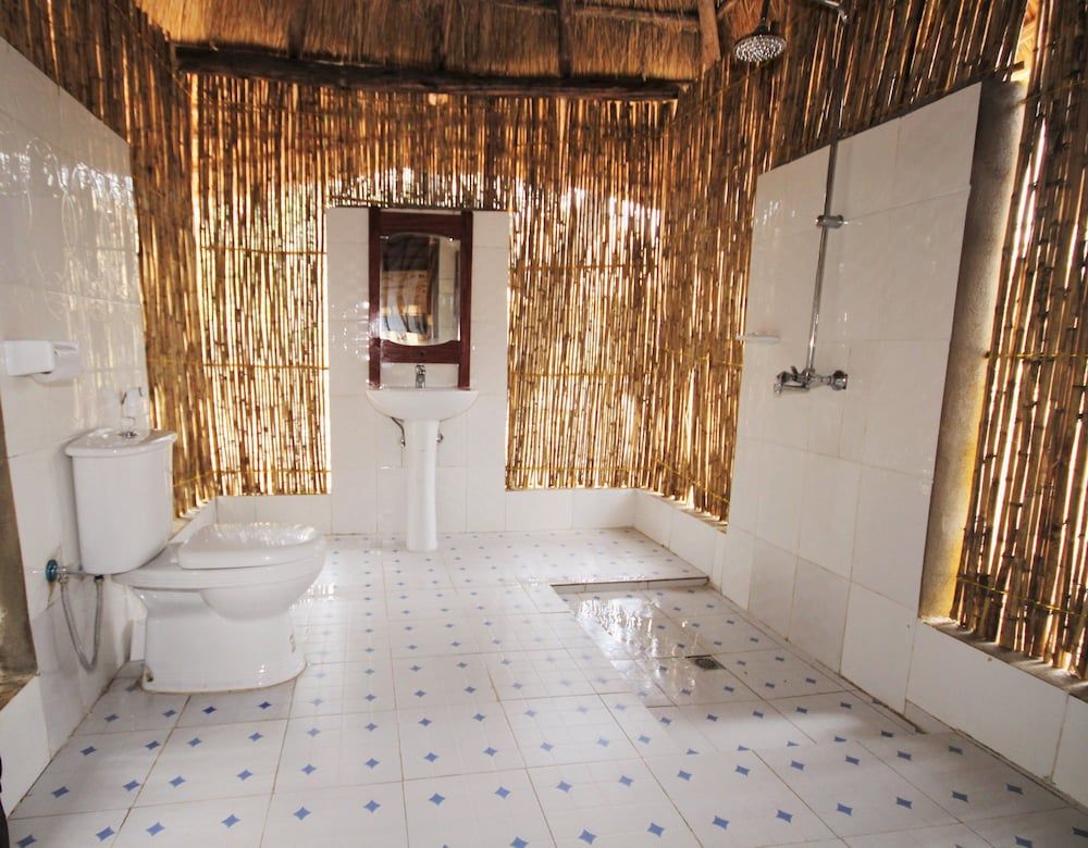 Africa Safari Selous Superior Bungalow, Multiple Beds, Pool View 5