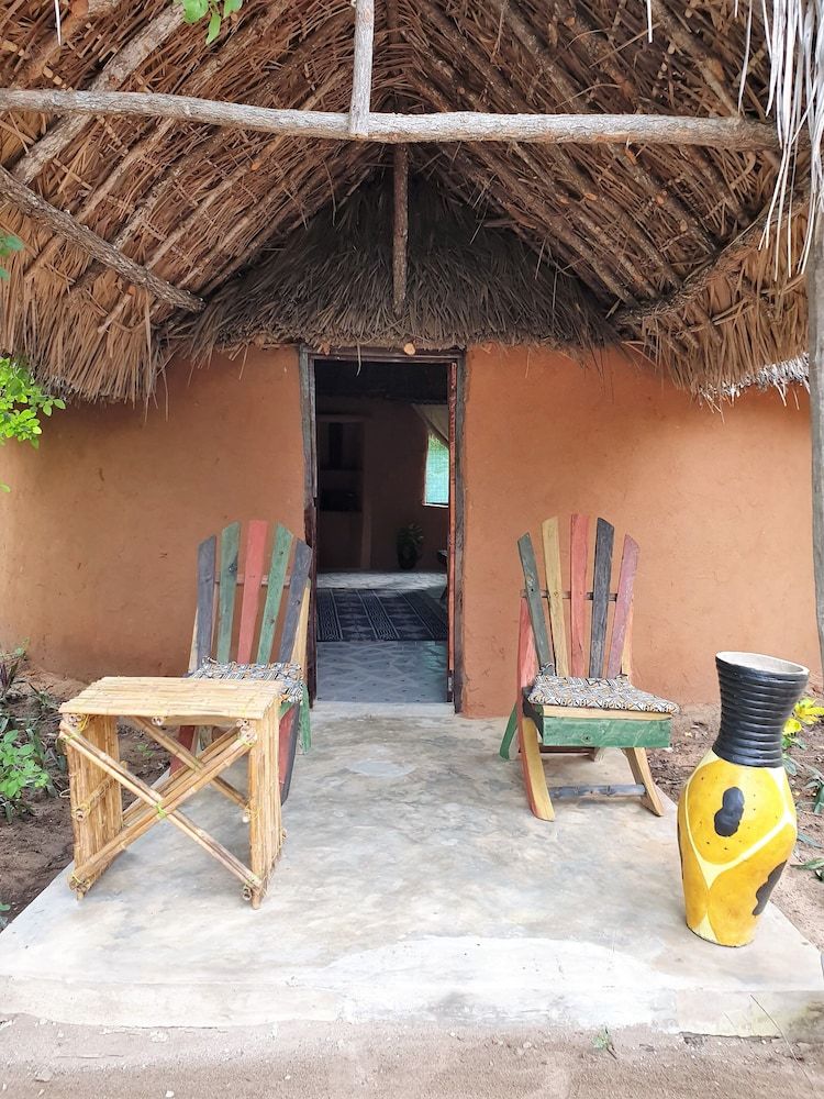 Africa Safari Selous Banda Bungalo 5