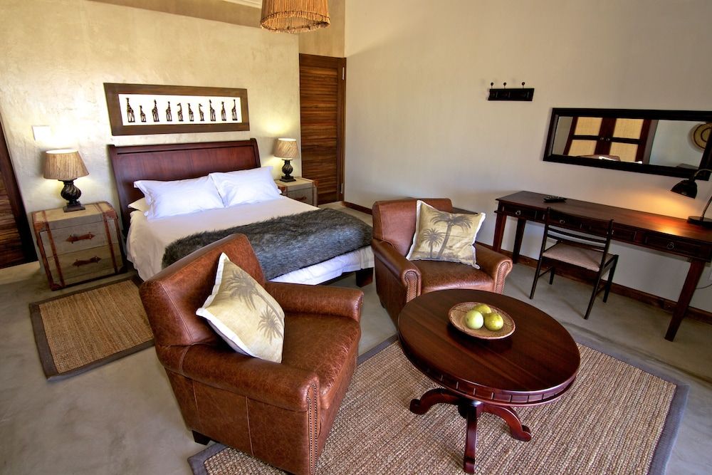 Otjiwa Safari Lodge Deluxe Elegant Twin Room 2