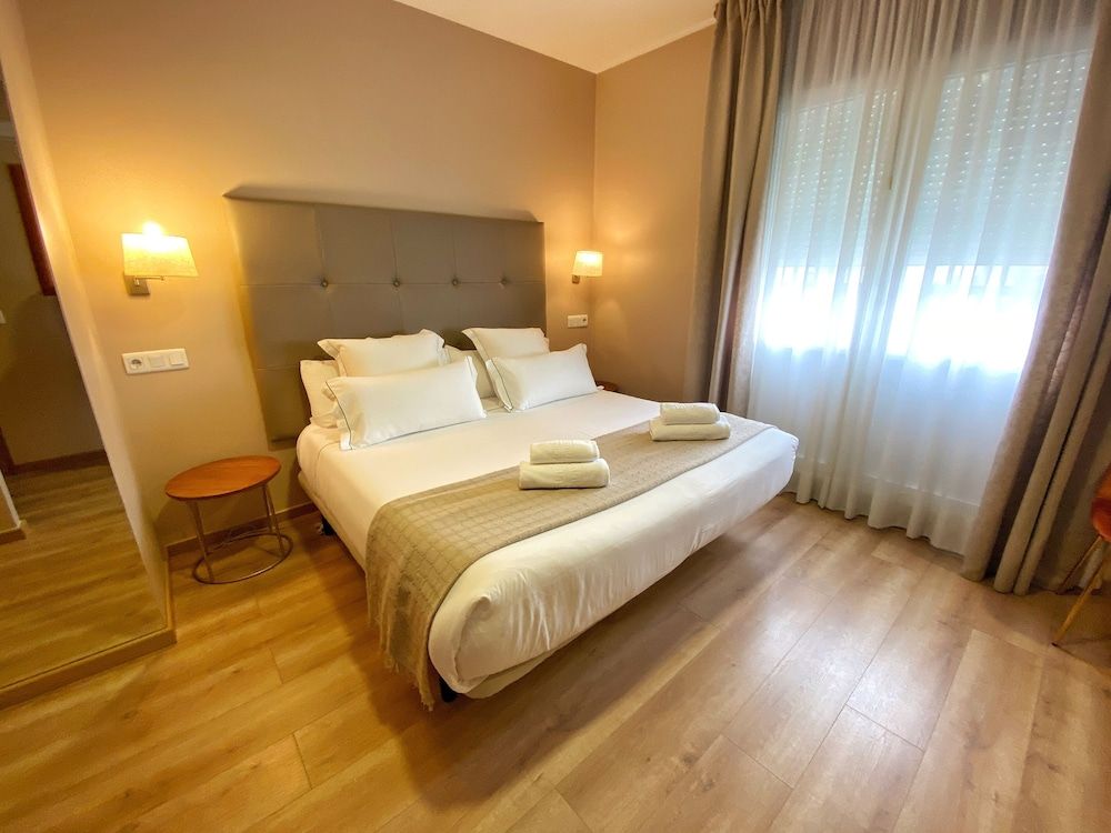 Hotel Ribeira Sacra Deluxe Double Room 2