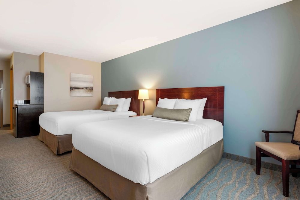 Best Western Rocky Mountain House Inn & Suites Standard Room, 2 Queen Beds, Non Smoking, Refrigerator & Microwave