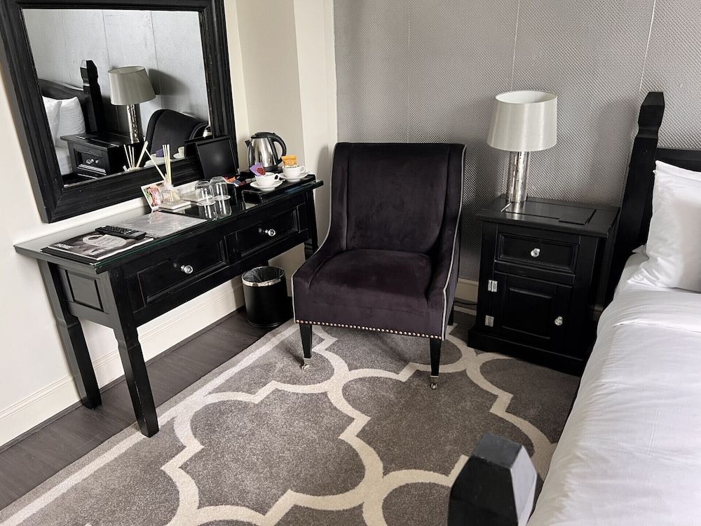 Olde Hall Double Room, Ensuite ((Holkham)) 9