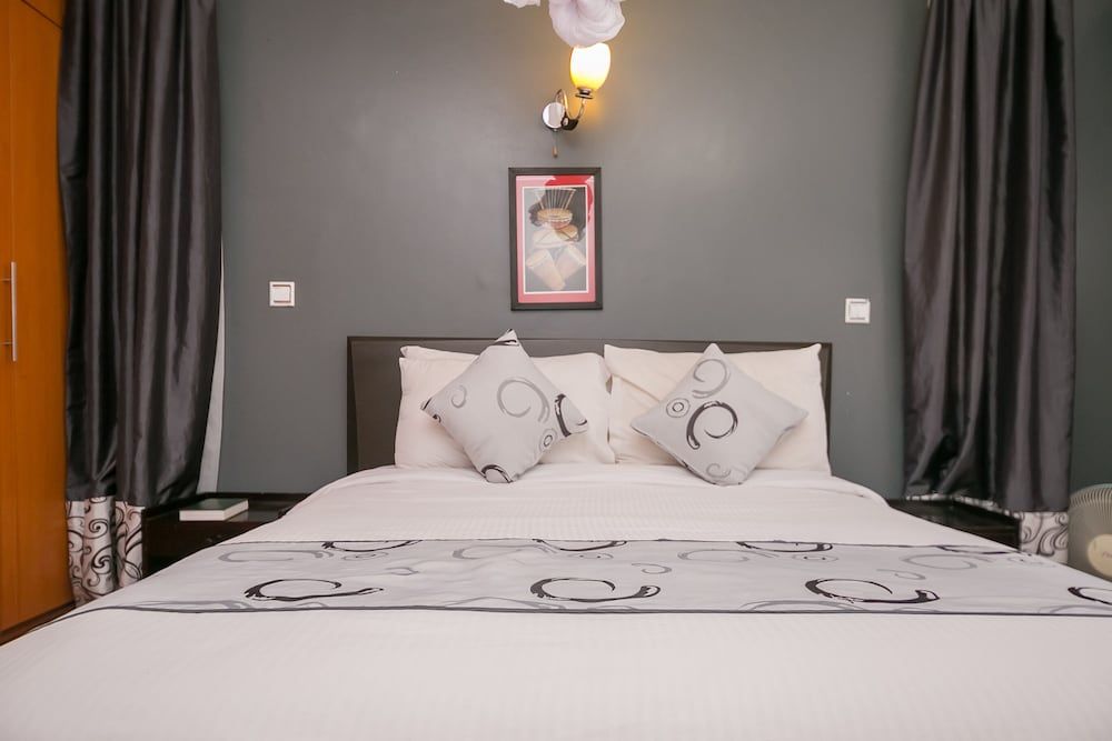 Meltonia Luxury Suites Standard Suite, 1 Bedroom 5