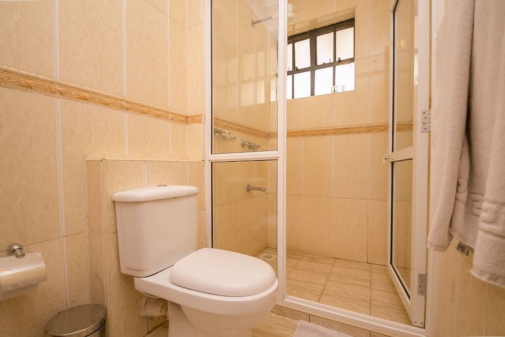 Meltonia Luxury Suites Standard Suite, 1 Bedroom 25