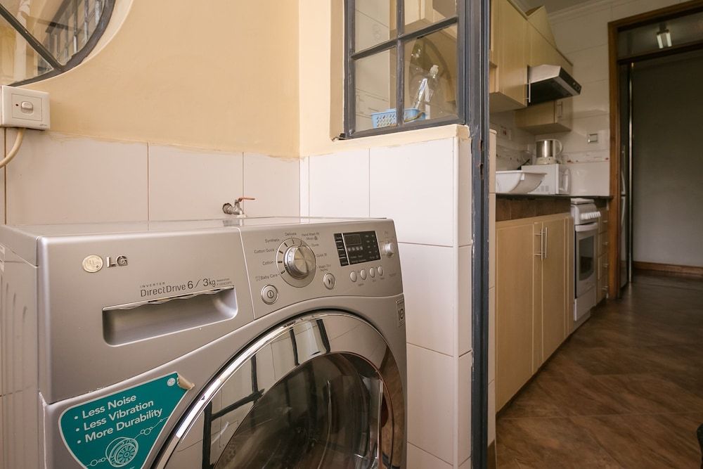 Meltonia Luxury Suites Standard Suite, 1 Bedroom 14