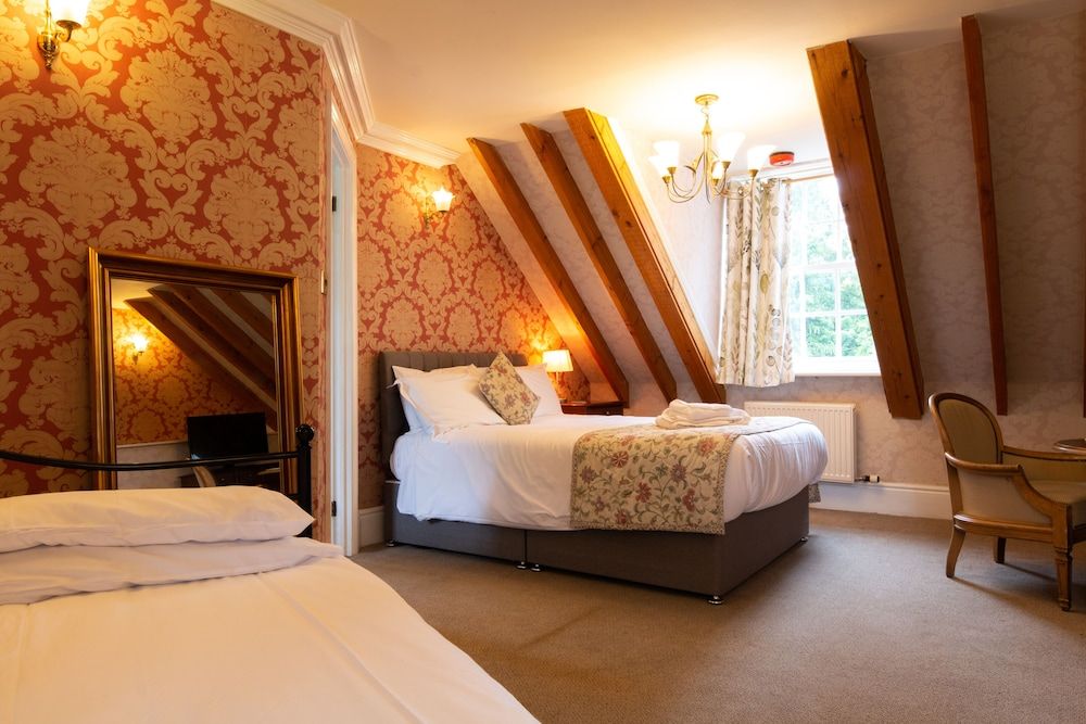 Woodlands Lodge Hotel Deluxe Family Room