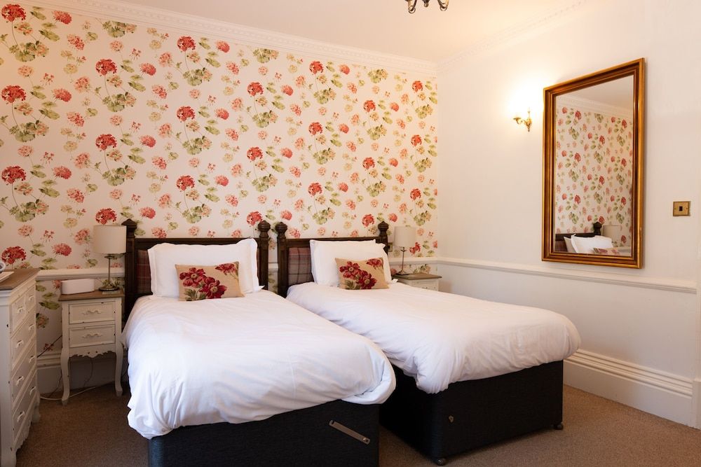 Woodlands Lodge Hotel Standard Twin Room 3