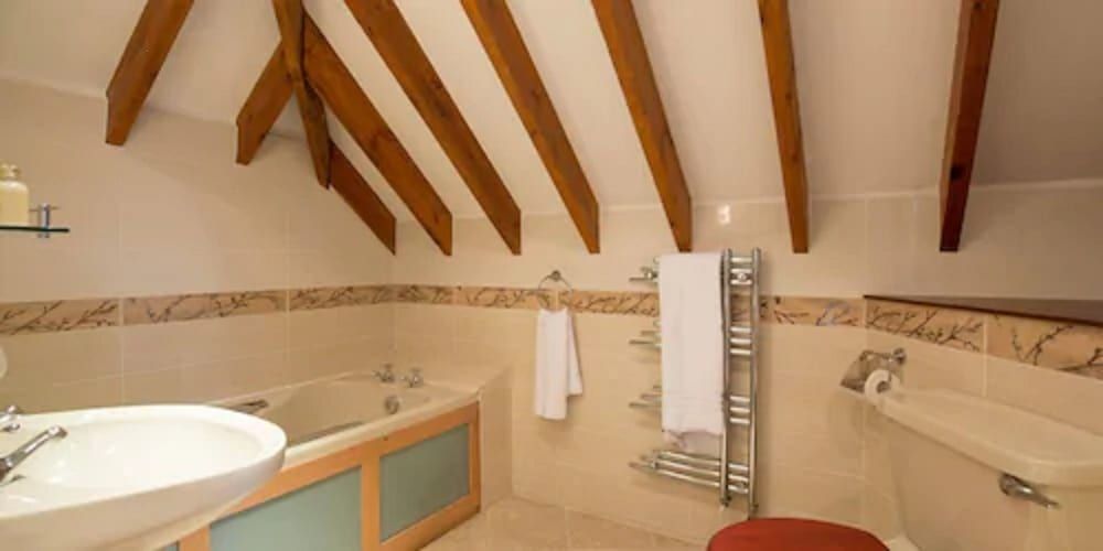 Woodlands Lodge Hotel Deluxe Family Room 3