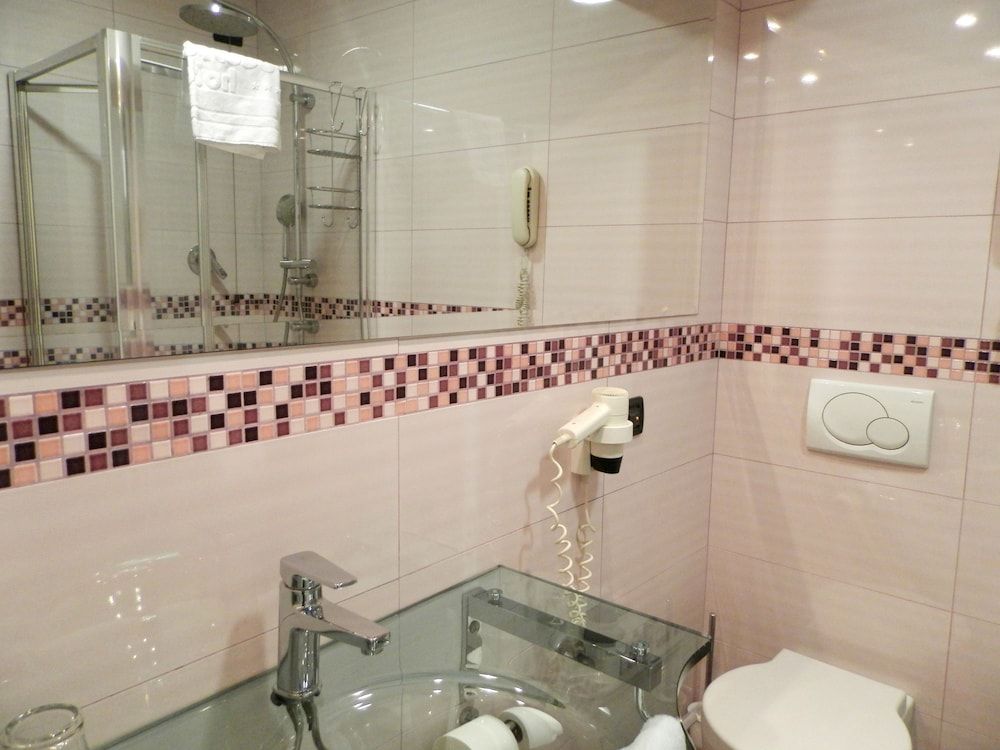 Augustus Hotel Executive Single Room 3