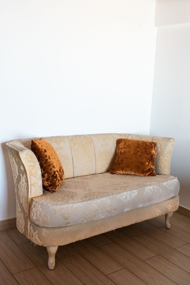 Nirikos Hotel Classic Twin Room, 2 Twin Beds 7