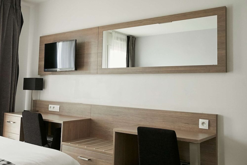 Tulip Inn Massy Palaiseau Residence Executive Studio, 1 Queen Bed, Kitchenette 15
