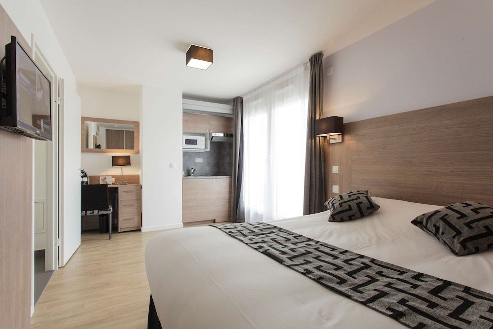 Tulip Inn Massy Palaiseau Residence Apartment, Multiple Beds, Kitchenette 3