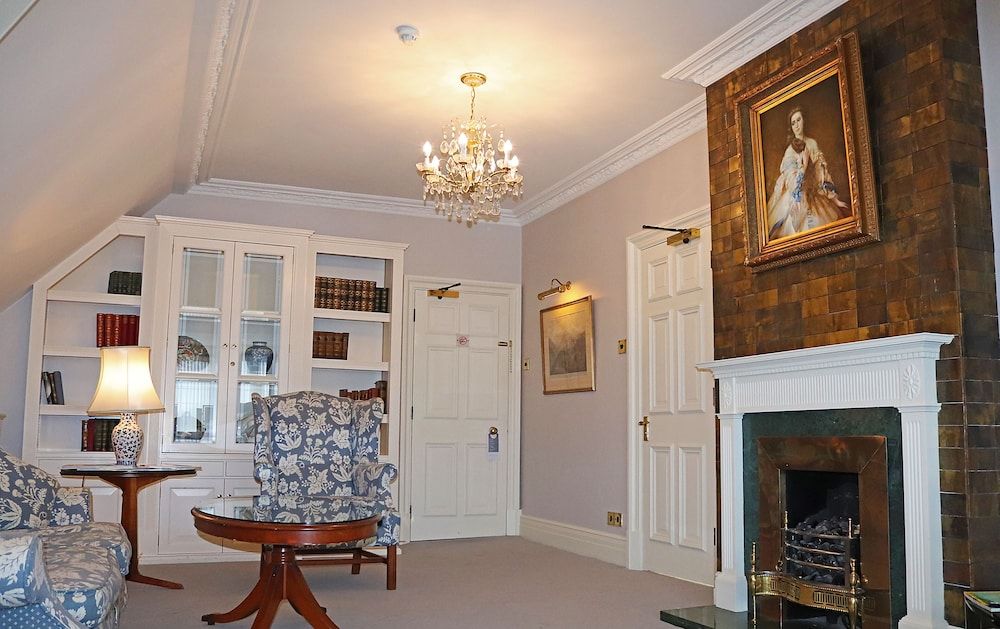 Fredrick's Hotel Restaurant & Spa Executive Suite 4