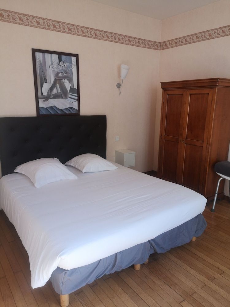 Hôtel des ducs Superior Room 2