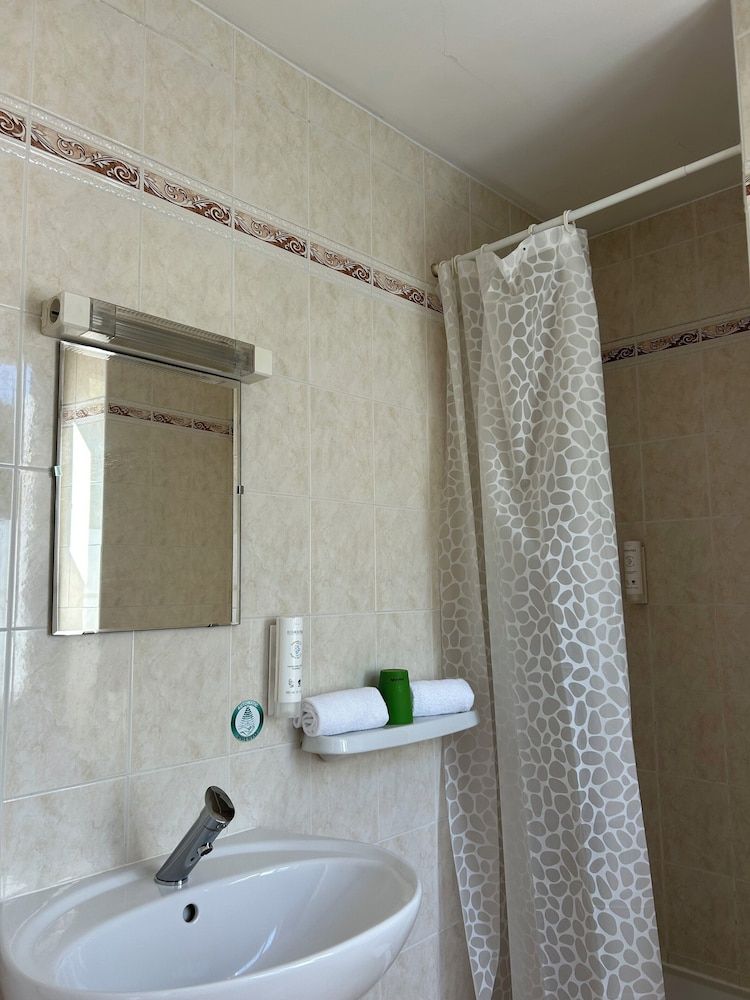 Hôtel des ducs Classic Twin Room 4