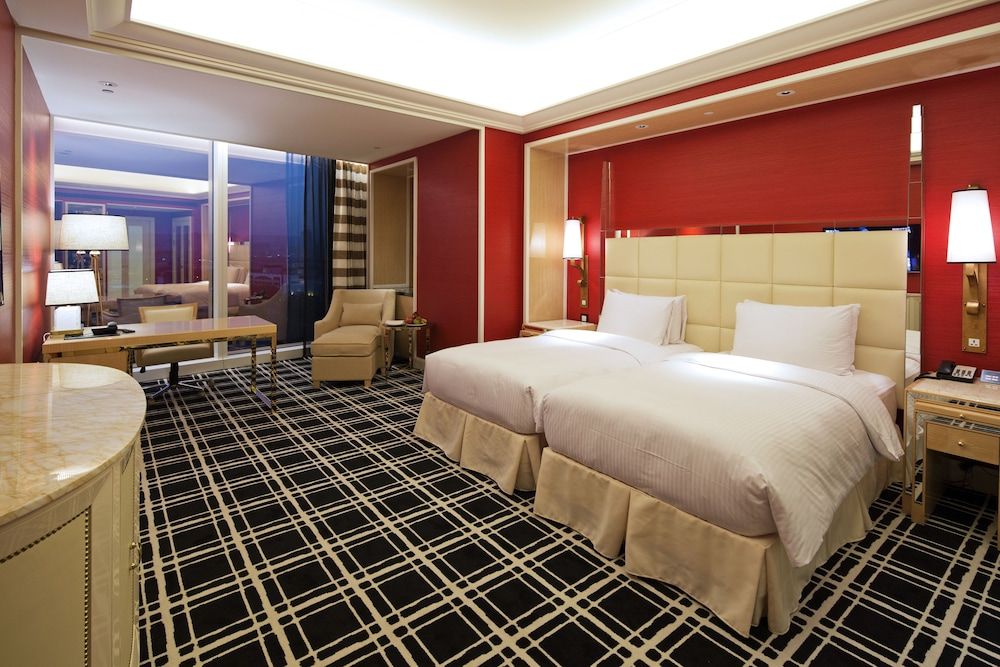 The Lin Hotel Deluxe Twin Room