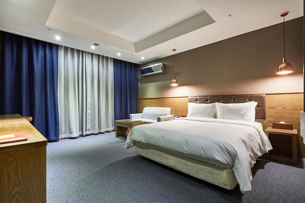 Koryo Hotel Double Room 4