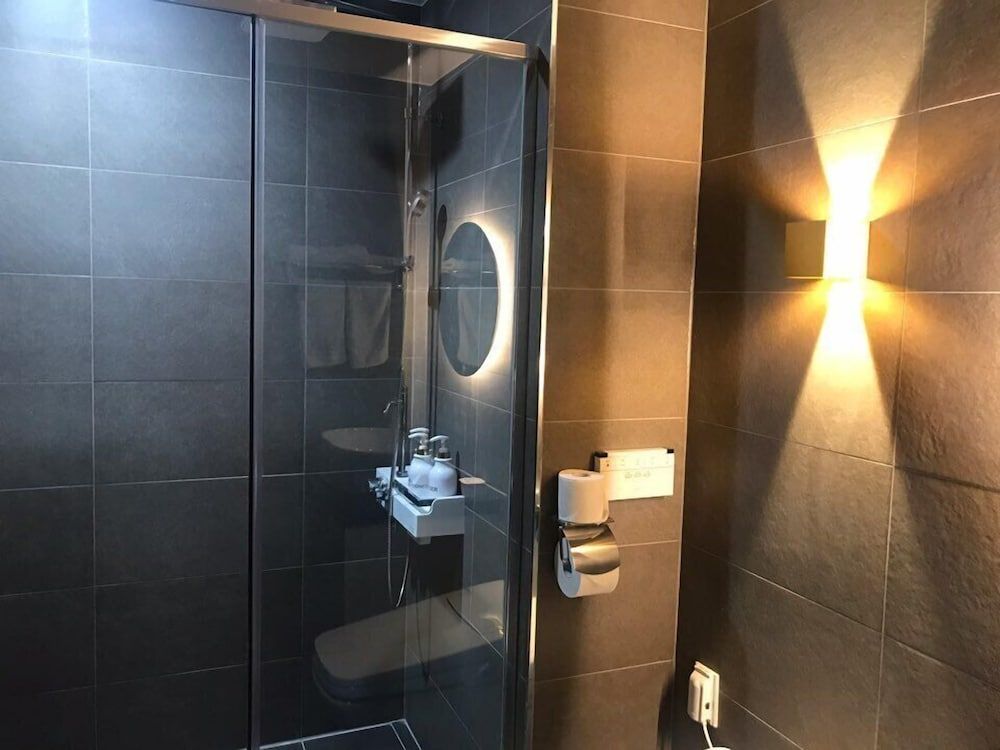 Koryo Hotel Deluxe Twin Room 7