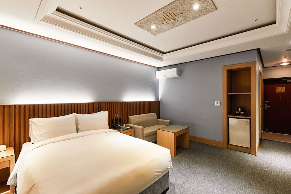 Koryo Hotel Double Room 3