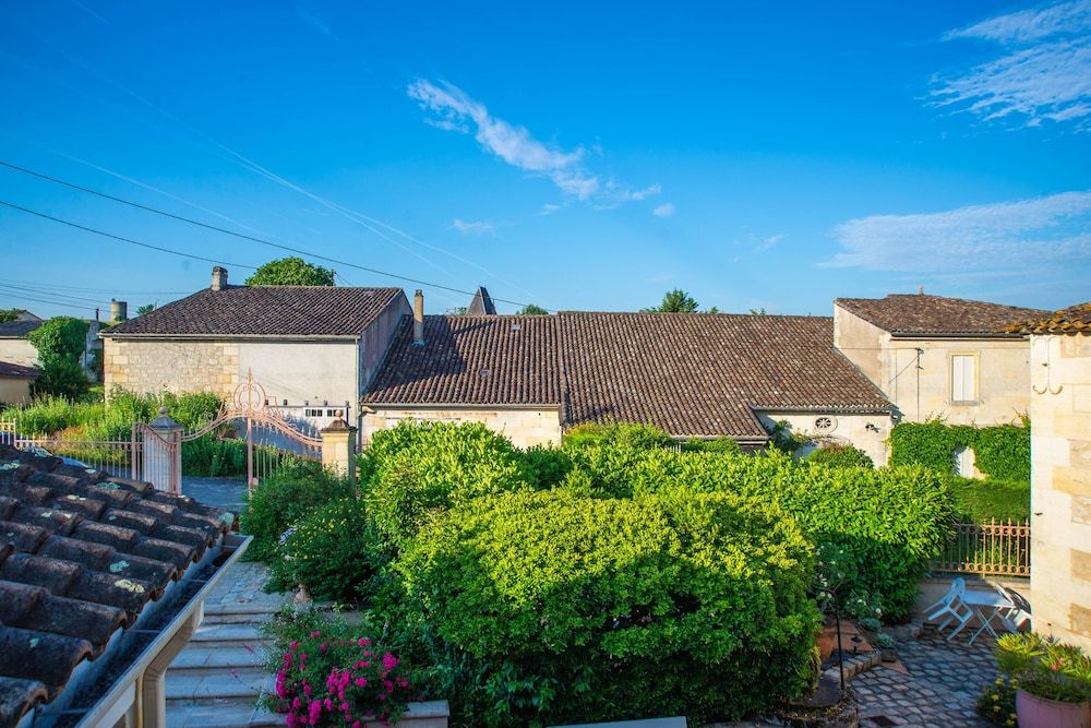 Standard Double Room, Private Bathroom, Garden View