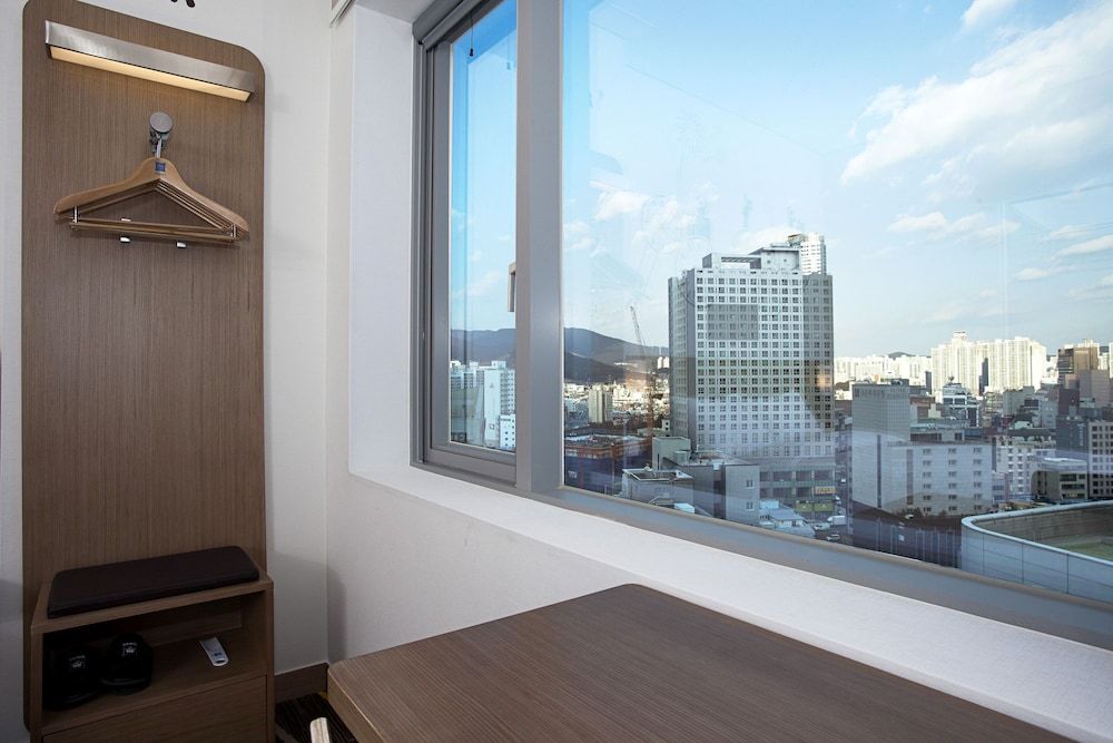 ibis budget Ambassador Busan Haeundae Standard Room, Multiple Beds, City View 7
