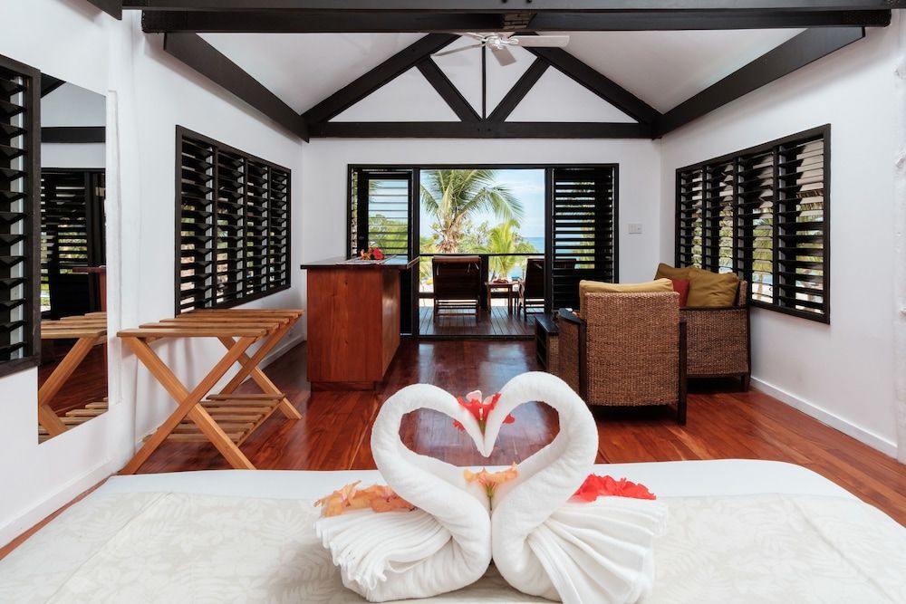 Deluxe Beachfront Bure
