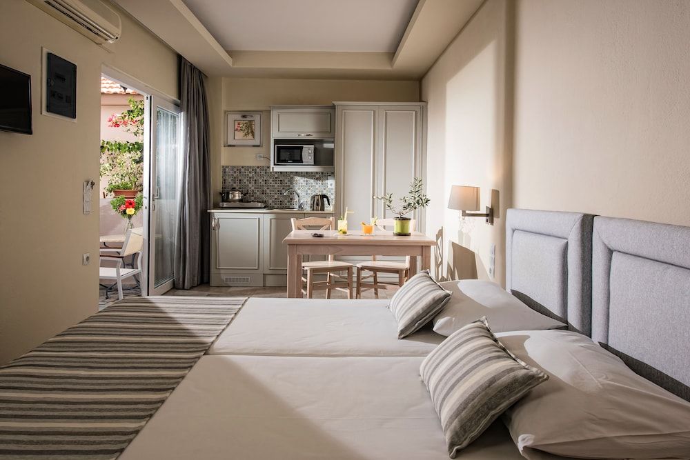 Superior Guest Room Side Sea View