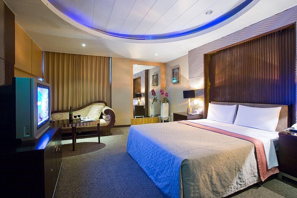 Crystal Motel Deluxe Double Room (No garage)