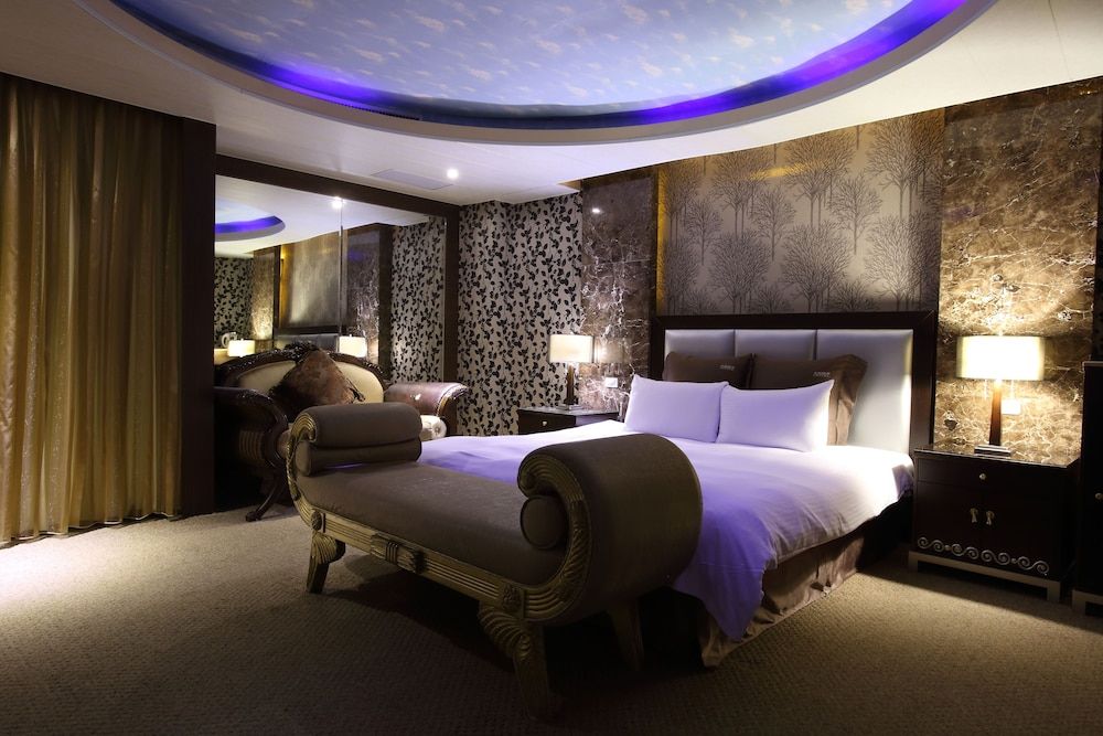 Crystal Motel City Double Room (No garage) 4