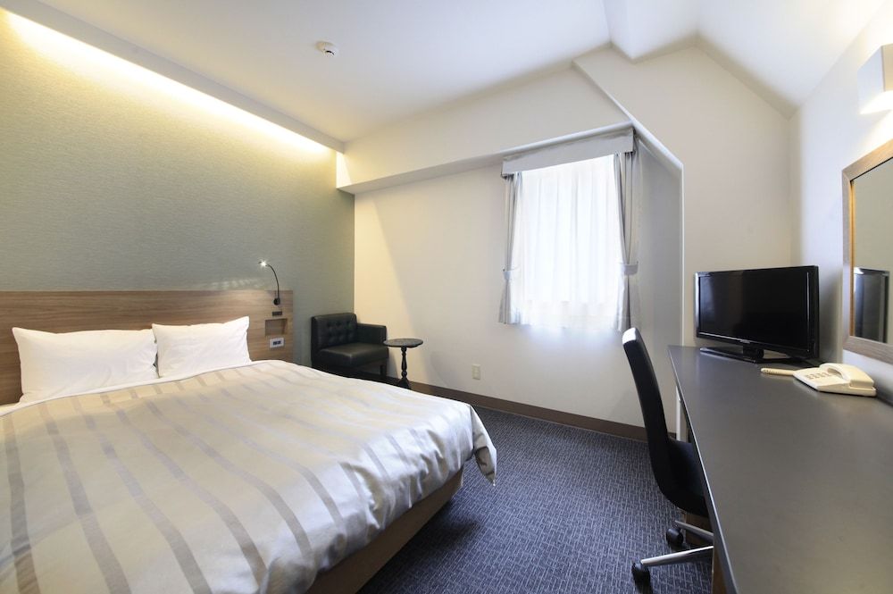 Semi-Double Room