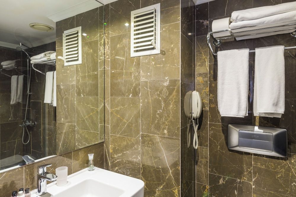 Semsan Hotel Standard Twin Room, 1 Bedroom 9