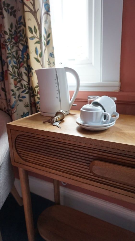 Dunkerleys Hotel Standard Double Room, Ensuite 4