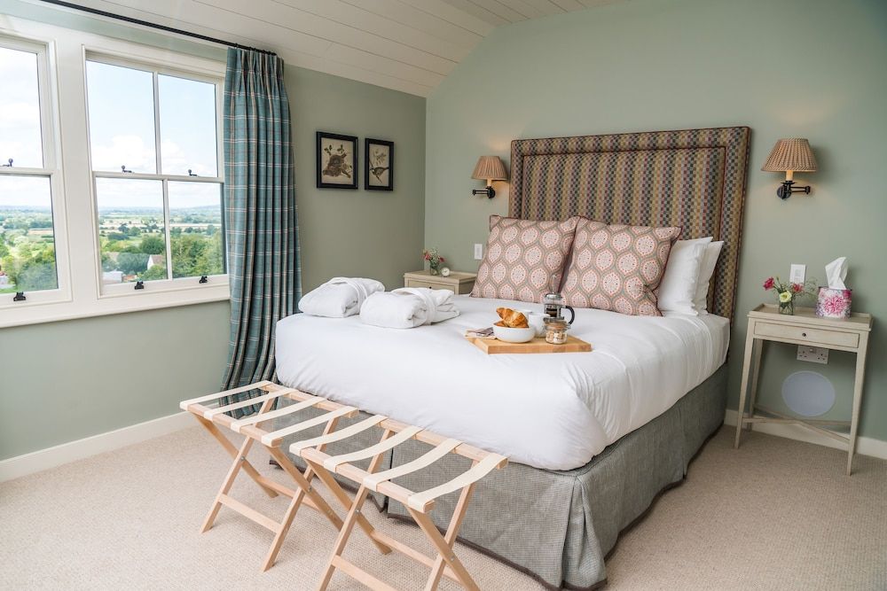 The Three Daggers Premier Double Room, Ensuite