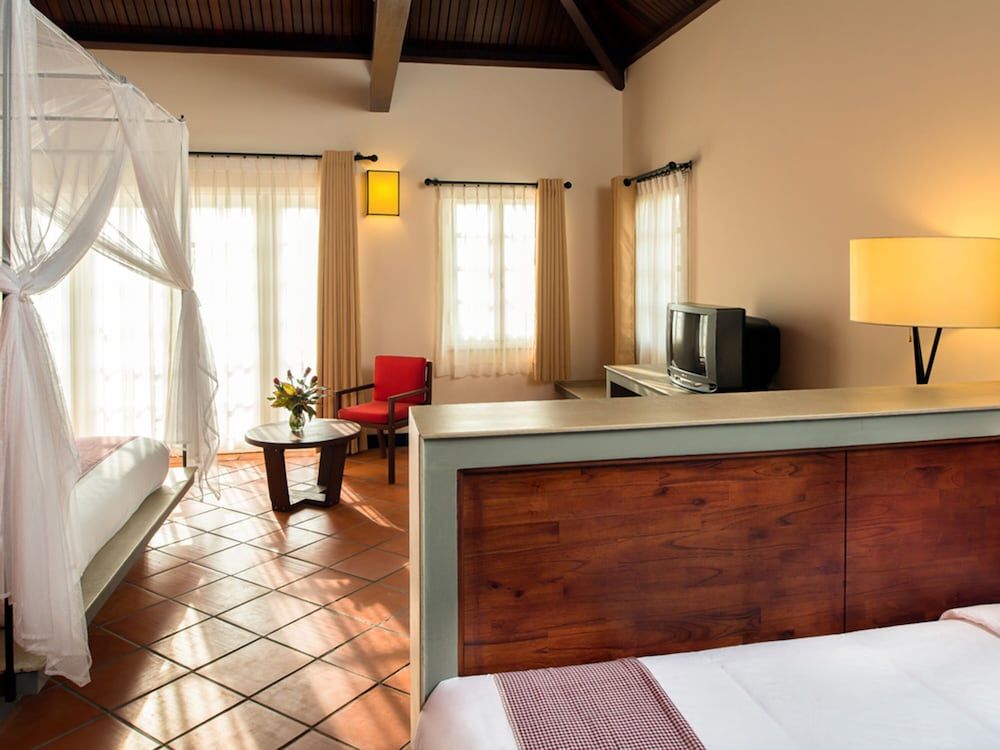 Victoria Nui Sam Lodge Family Room 7