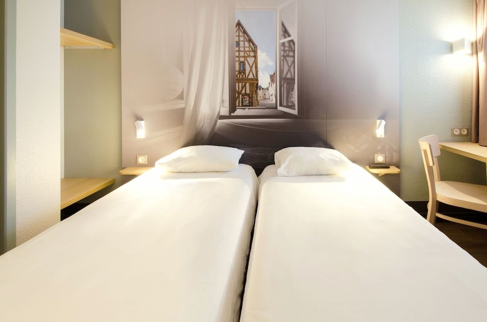 B&B HOTEL CHARTRES Le Forum (1) Twin Non-Smoking Room 2