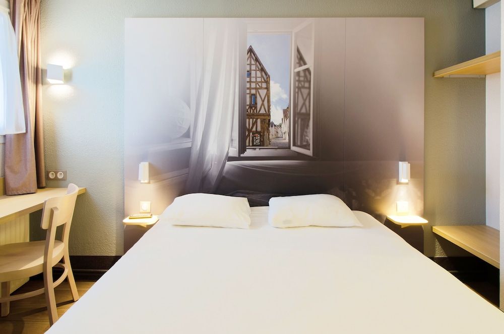 B&B HOTEL CHARTRES Le Forum (1) Double Non-Smoking Room 2