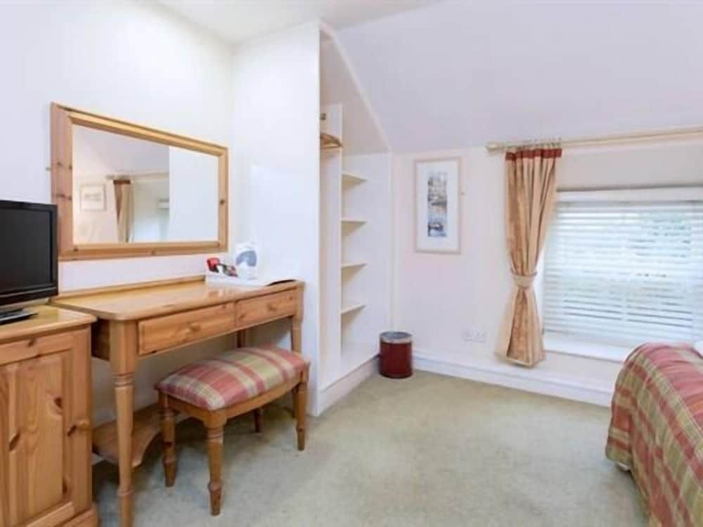 Farmers Arms Suite, Ensuite 5