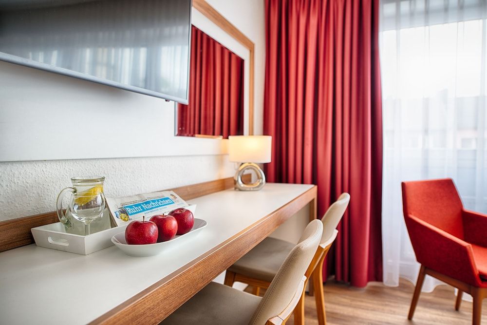 Hotel Senator Standard Triple Room 6