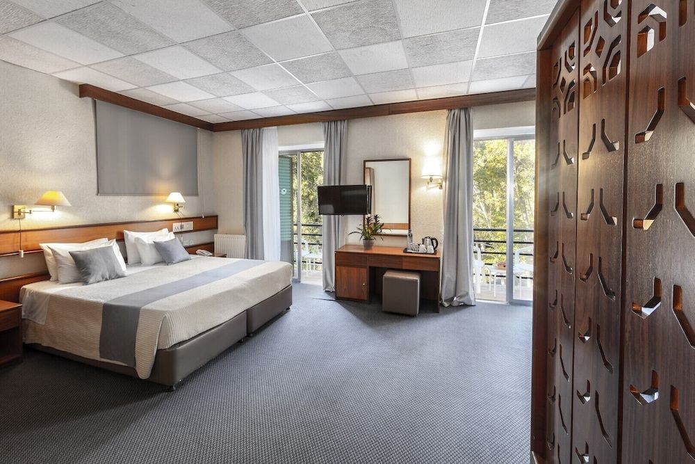 Forest Park Hotel Family Quadruple Room