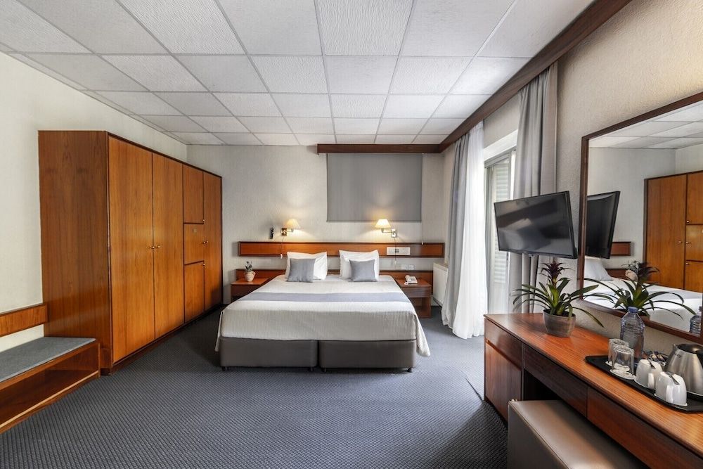 Forest Park Hotel Family Quadruple Room 5