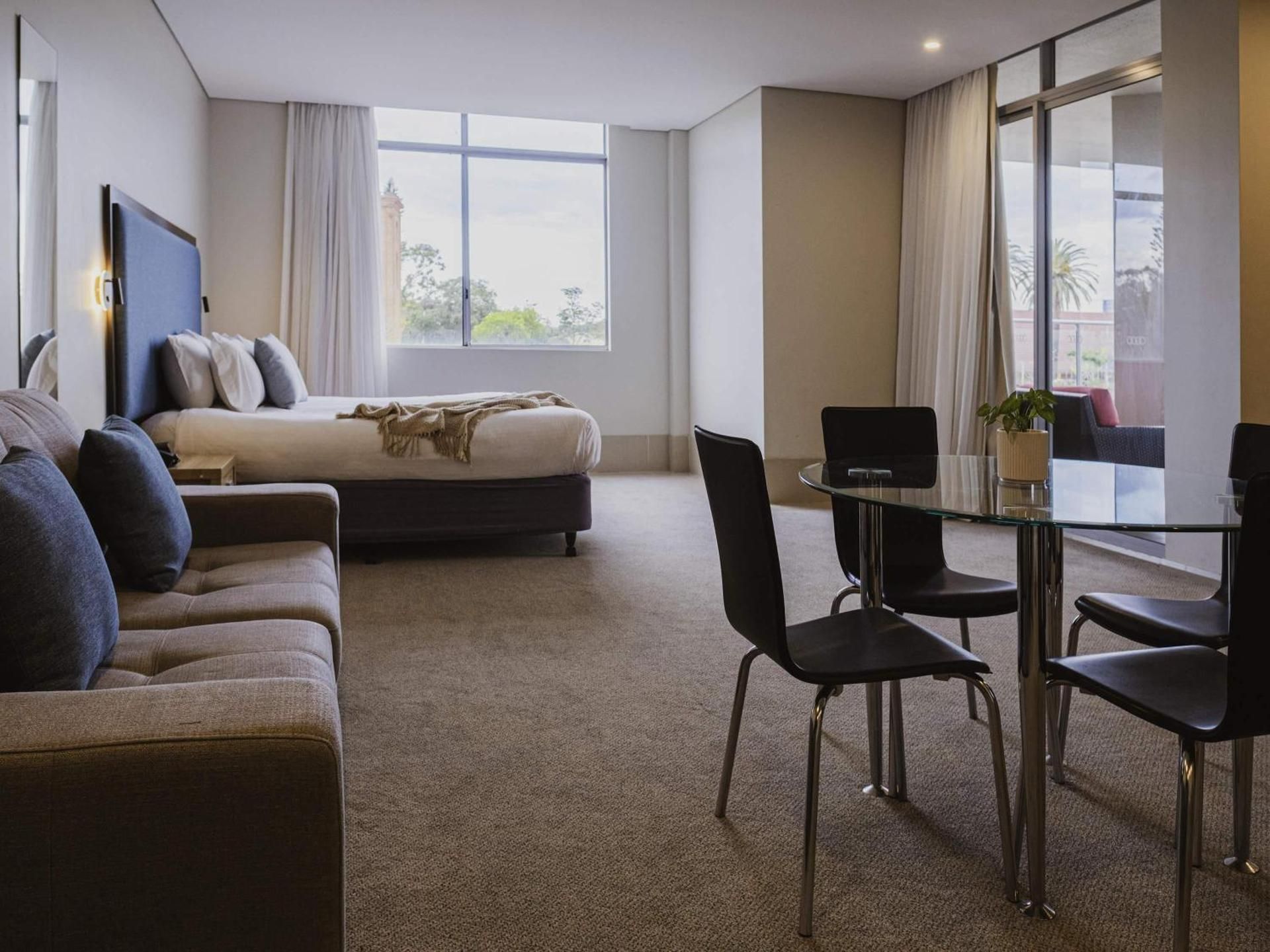 King Family Spa Suite