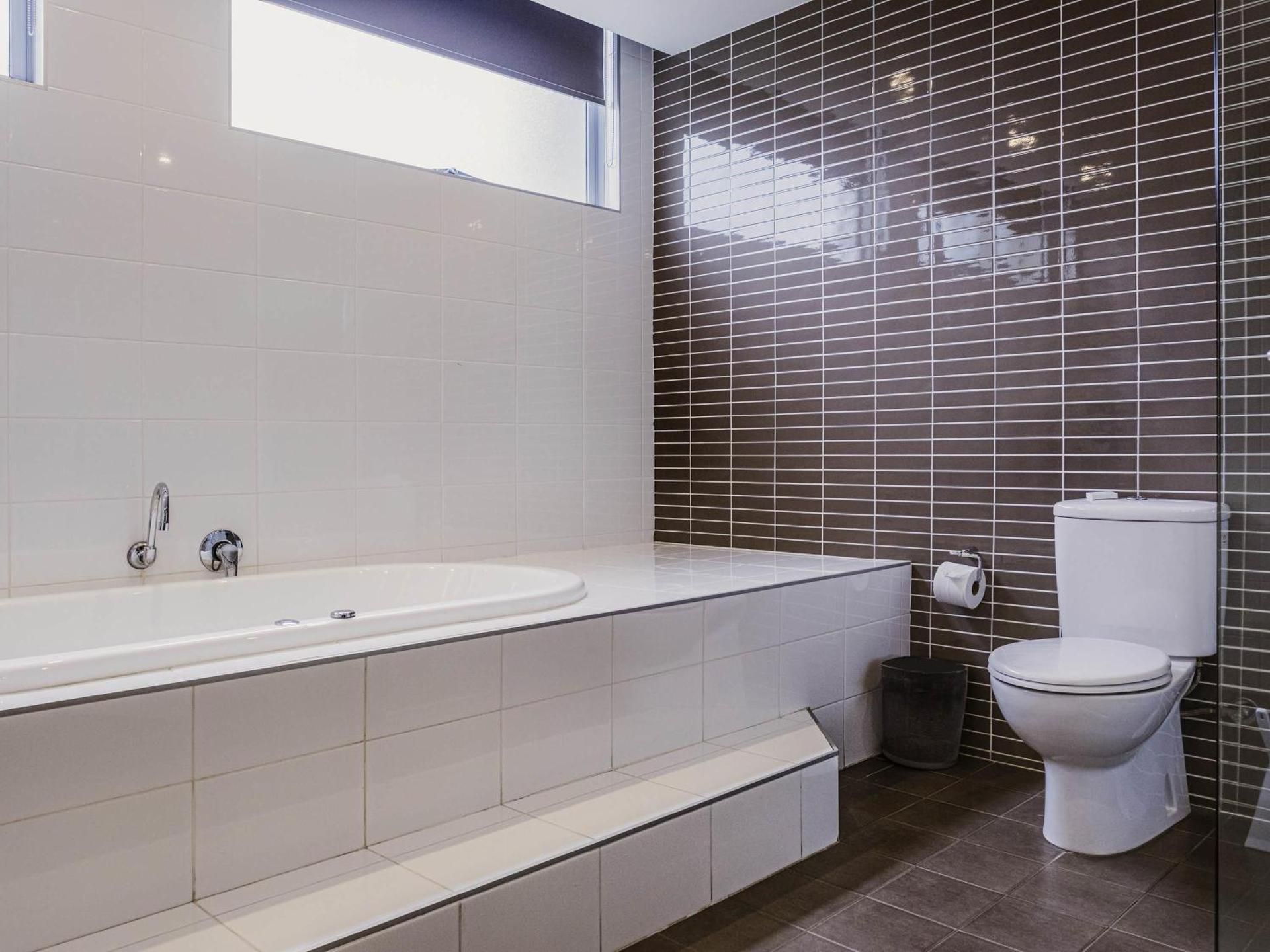 King Family Spa Suite