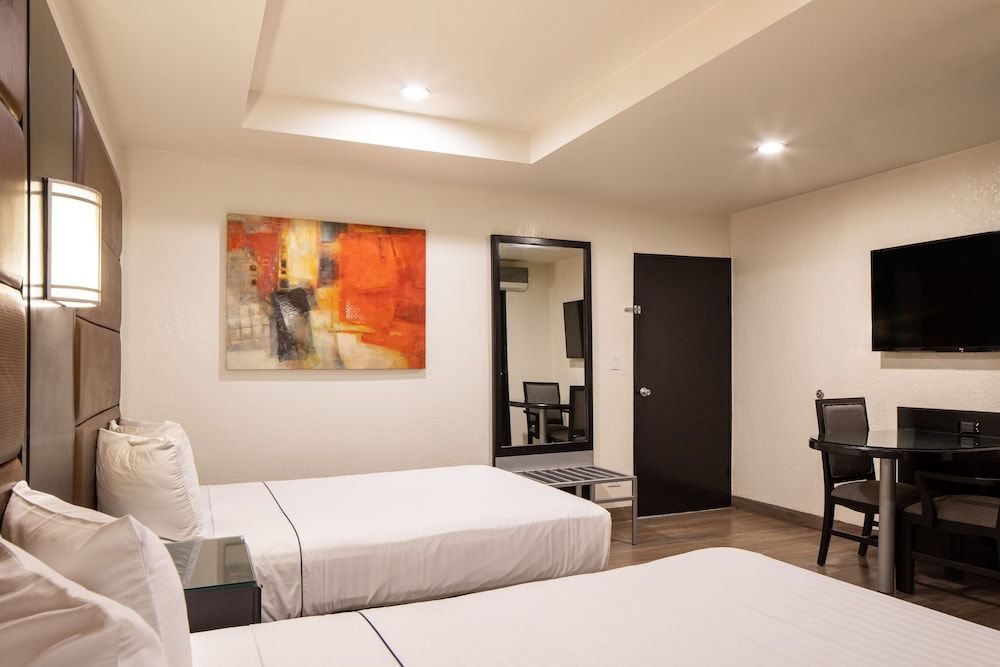 Hotel Astor Tijuana Family Quadruple Room