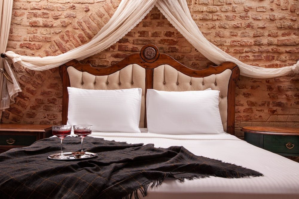 Nine Istanbul Hotel Deluxe Double Room with Brick Wall 9