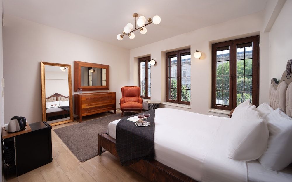 Nine Istanbul Hotel Deluxe Double Room with Brick Wall 42