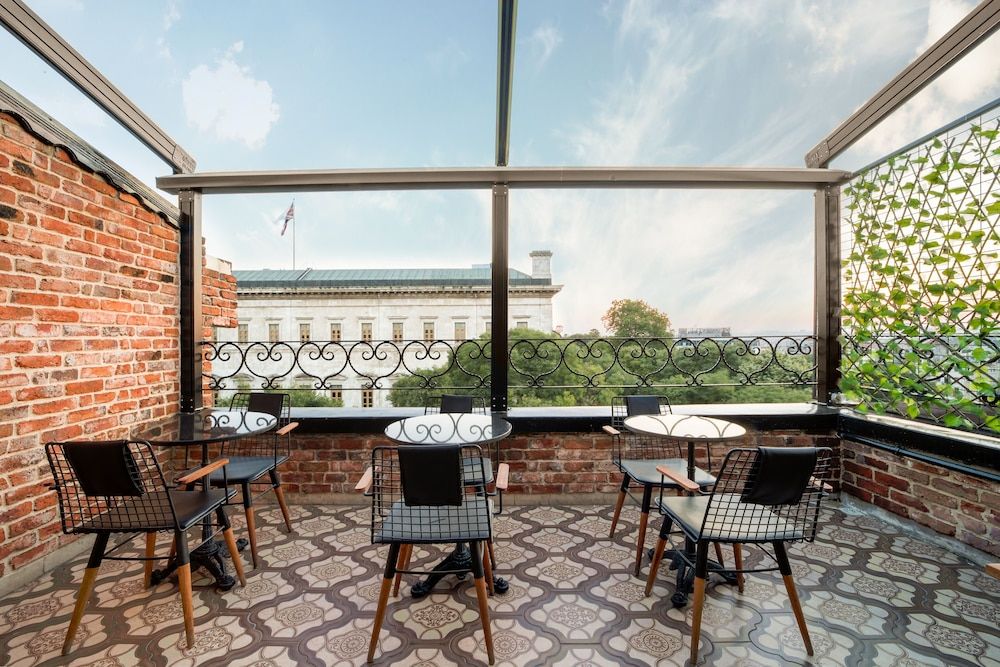 Nine Istanbul Hotel Deluxe Double Room with Brick Wall 44