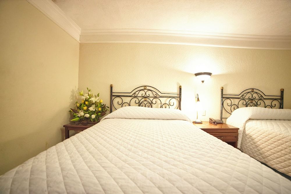 Hotel Francis Drake Superior Room 2